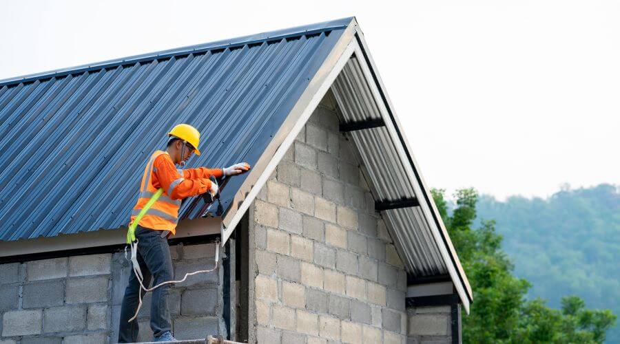 Expert Emergency Roof Repairs services in Wayland, MO